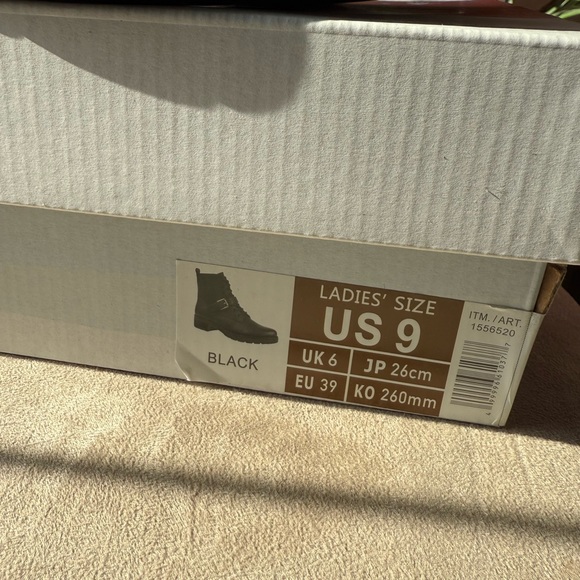 NATURALIZER Women’s Boots Black - Picture 8 of 8